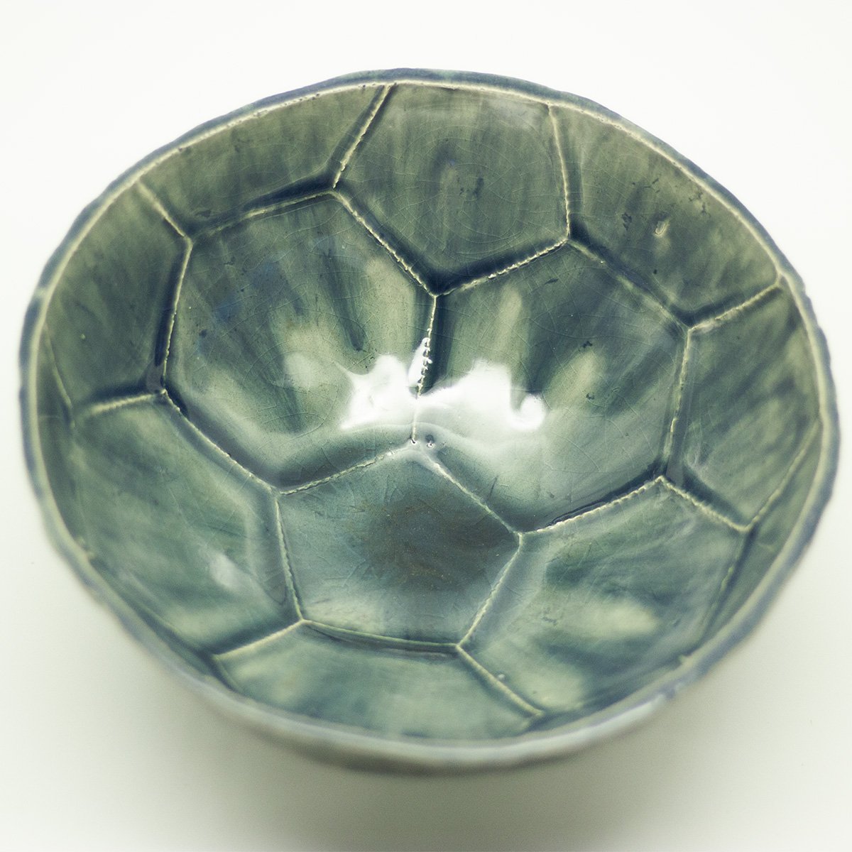 Dast football cup bowl glossy green and transparent | Dast voetbal beker kom glanzend groen en transparant - een stip