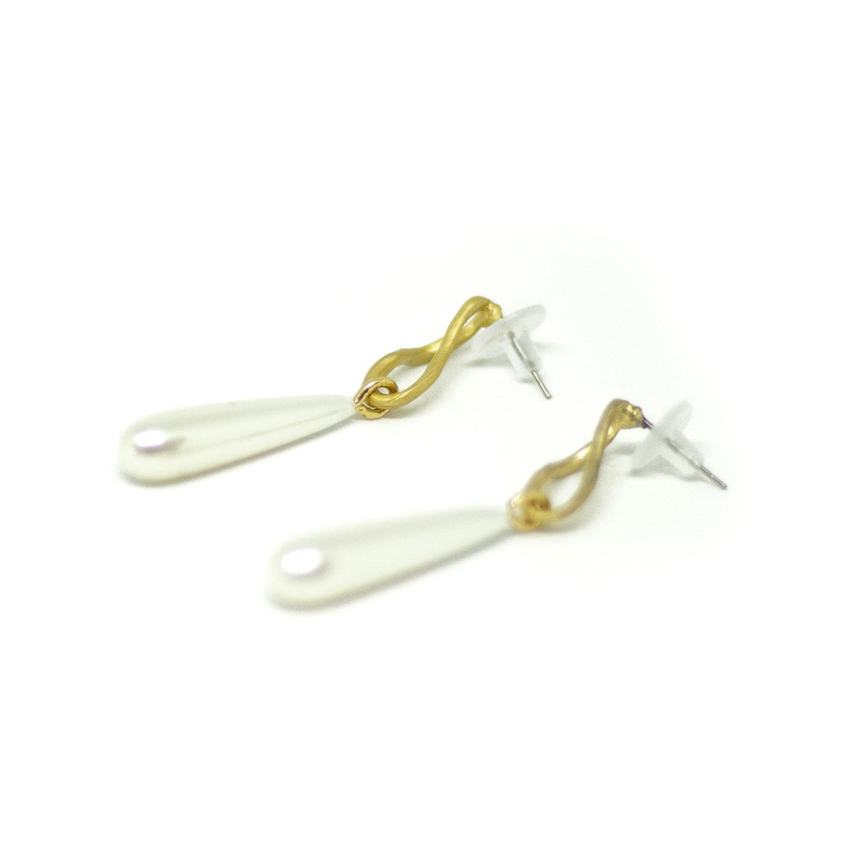druppel oorbellen teardrop earrings pearl parel gouden
