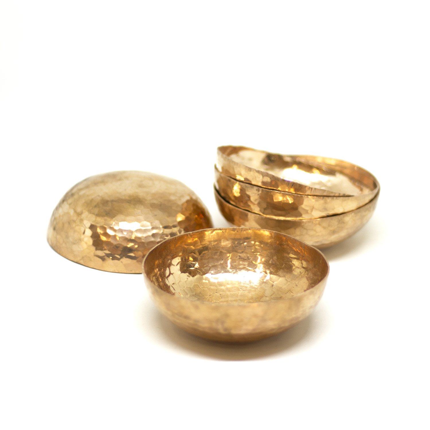 hammered copper bowls - een stip