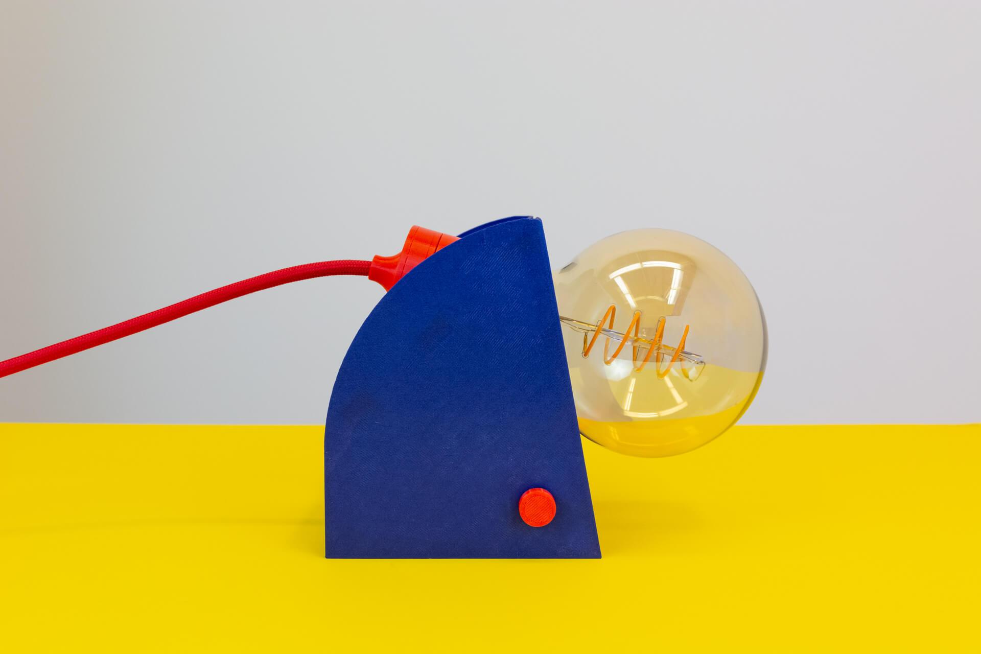 3D-geprinte bureaulamp 3d printed desk lamp designer lamp hola een stip