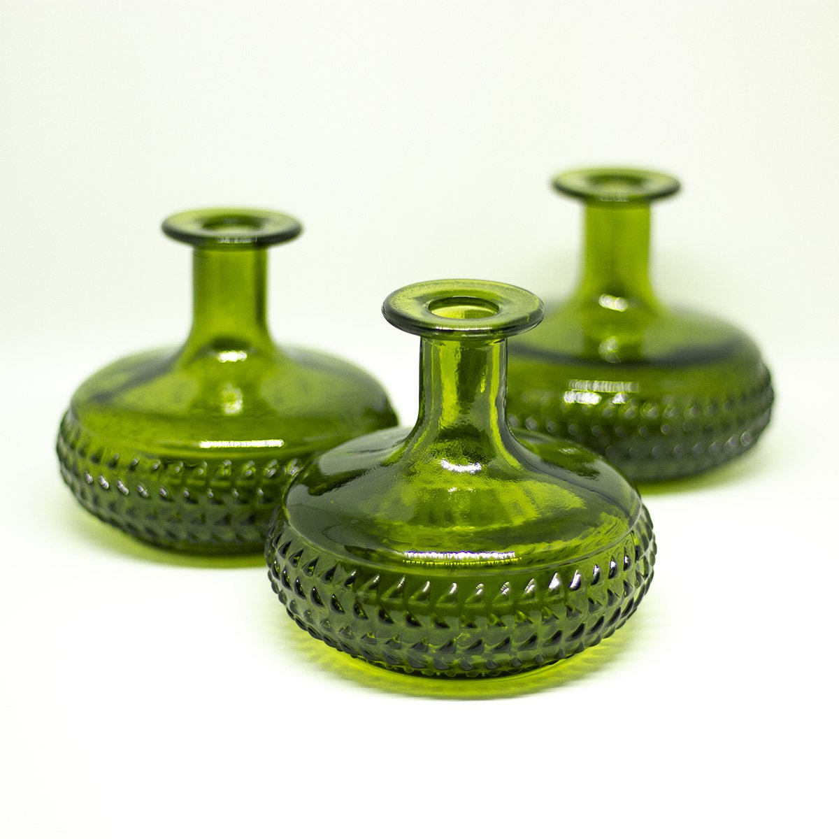 yesterday small green vase - een stip