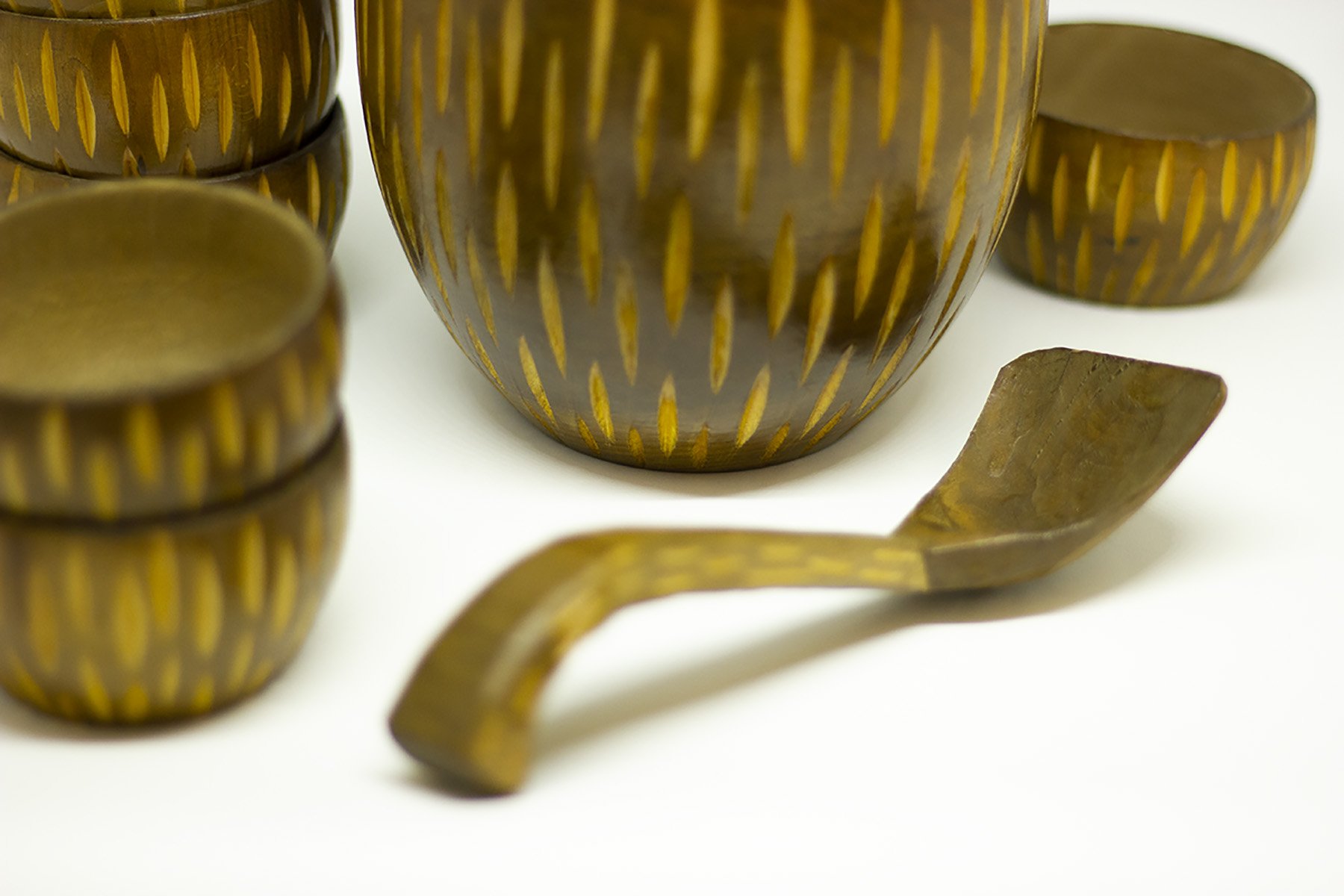 yesterday wooden tureen bowl set - een stip