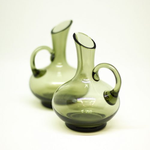 yesterday small green vase - een stip