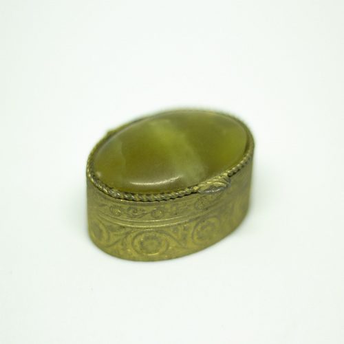 yesterday vintage handmade brass pill box - een stip