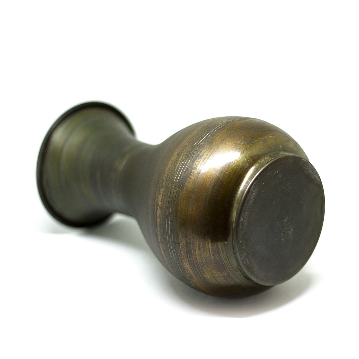 yesterday metal vase - een stip